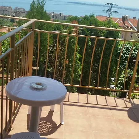Sunny View 2 *